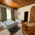 Lelle Centrum Vendeghaz Pensionat 3*