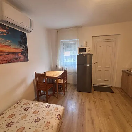 Lelle Centrum Vendeghaz 3*