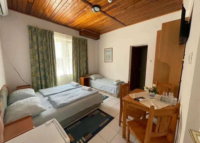 Lelle Centrum Maison d'hôtes 3*